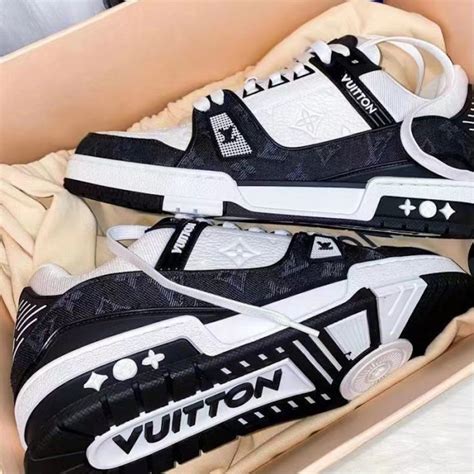 louis vuitton trainers black.